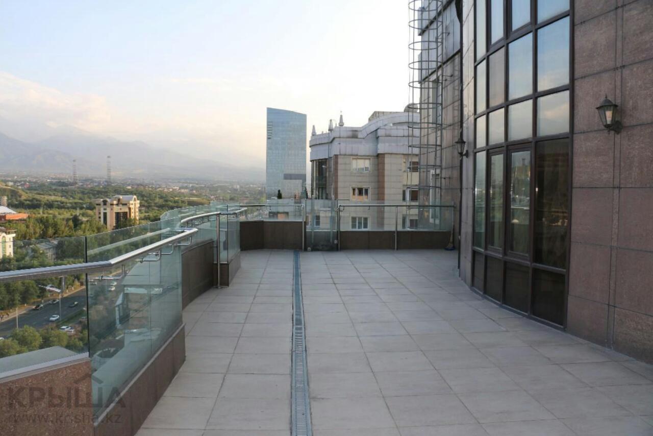 Penthouse With 3-Bedrooms Almaty Exterior photo