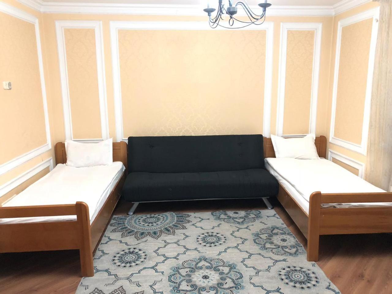 Penthouse With 3-Bedrooms Almaty Exterior photo
