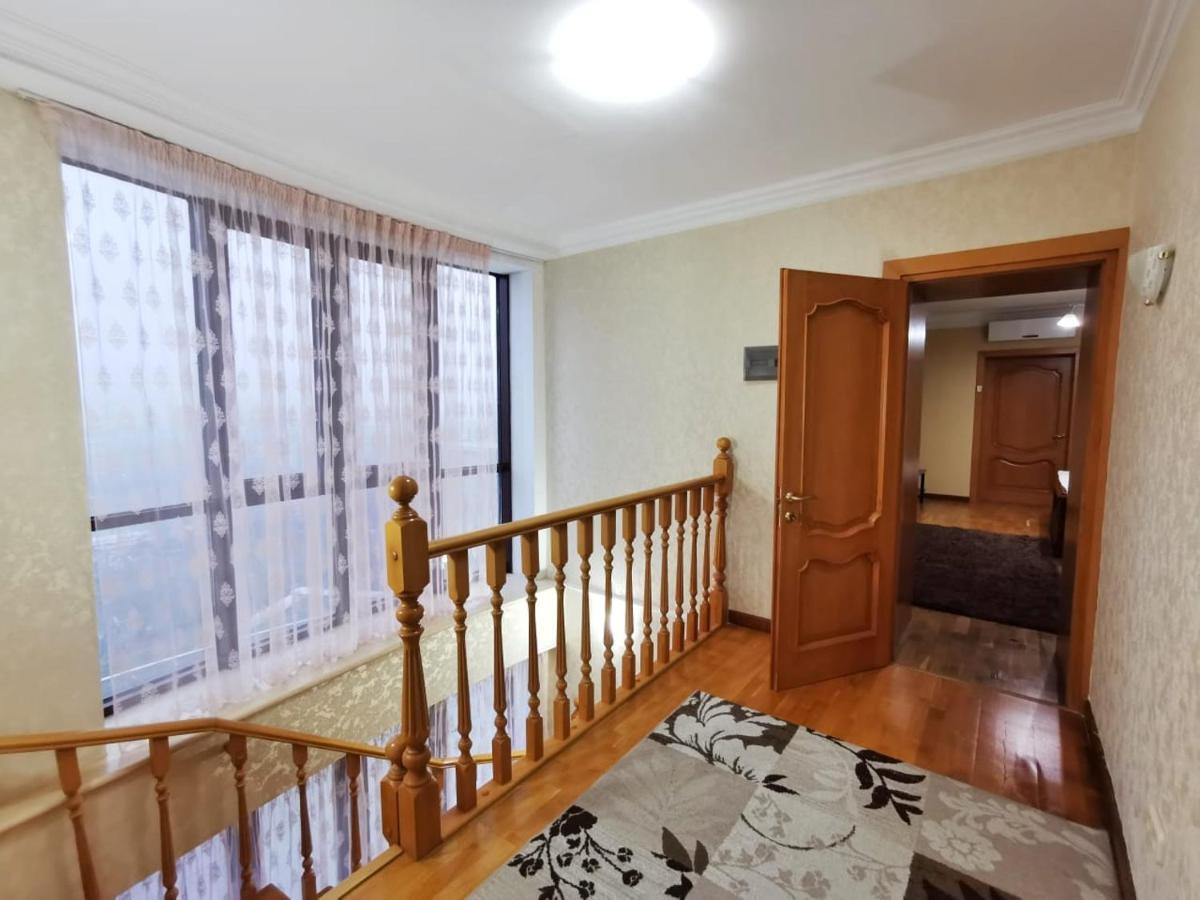 Penthouse With 3-Bedrooms Almaty Exterior photo